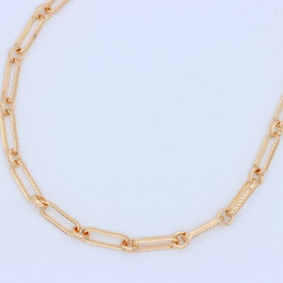 "Minimalist & Elegant Necklace Chain – Perfect for Women & Girls | UNVRC1522 - Picture 3 of 10